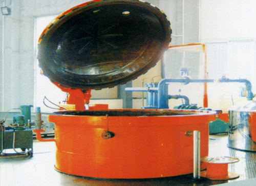 大型真空浸漆机（直径2.8米） 填补了山东电机维修行业的空白